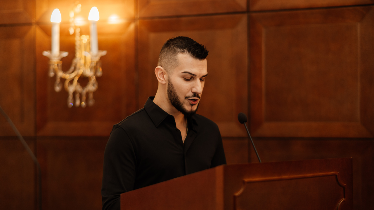 Како изгледа еден типичен час по шпански во Академија 26?